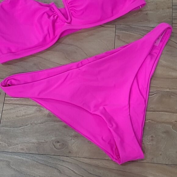 Swim Sale Pink V-Shaped Two Peice Bikini in Magenta size M - Picture 5 of 16